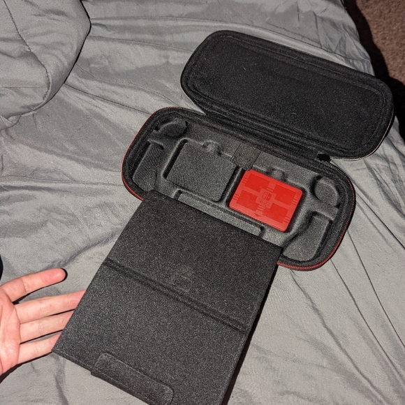 Nintendo switch case - Picture 3 of 4